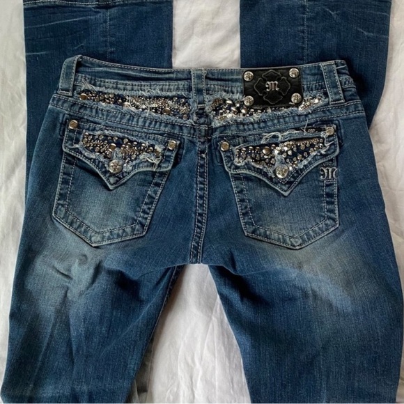 Miss Me Signature Bootcut Jeans                  Sz 29” X W, 31”L Lots of Bling! - Picture 7 of 9